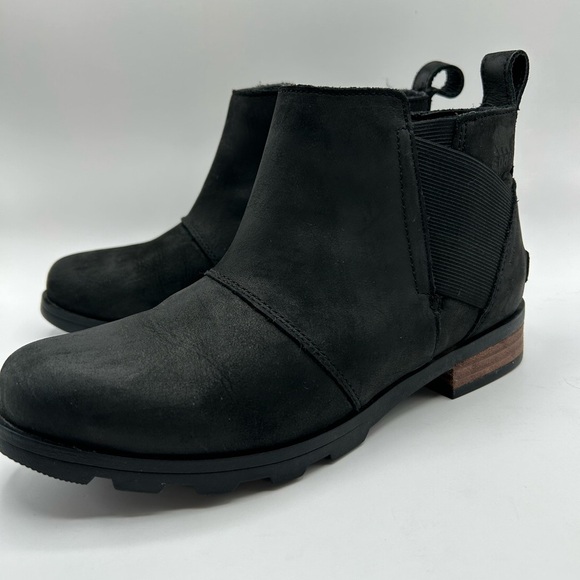 Sorel Emelie Chelsea Boot Black Leather  Bootie Waterproof Women’s size 11 - Picture 2 of 7